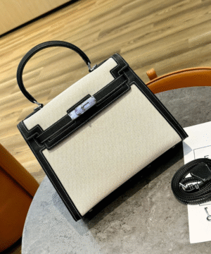 Elegant Two-Tone Structured Handbag – Black & Ivory
